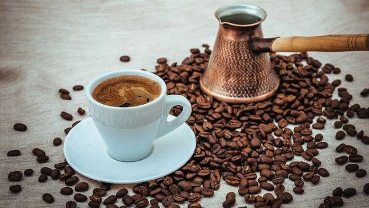 دراسة: هذه الكمية من القهوة يوميًّا قد تضيف سنوات إلى حياتك