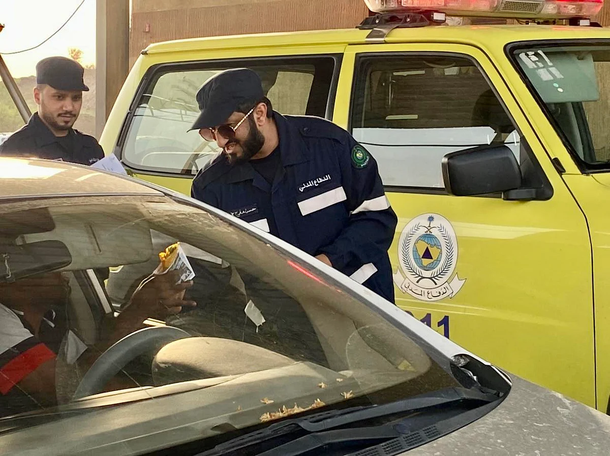 غرق 3 أطفال يدفع جهات حكومية بالعارضة إلى تبني مبادرة شاب