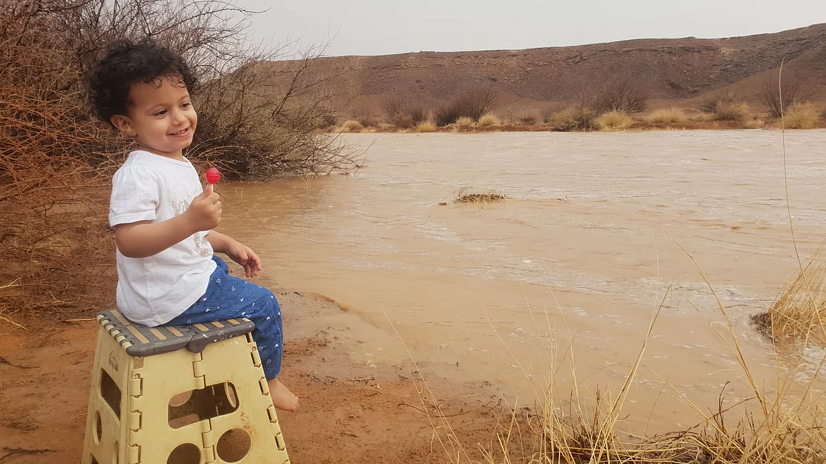 سالت الأودية والشعاب على إثر الأمطار الصيفية