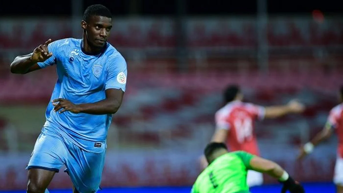 فابيو آبرو لاعب نادي الباطن