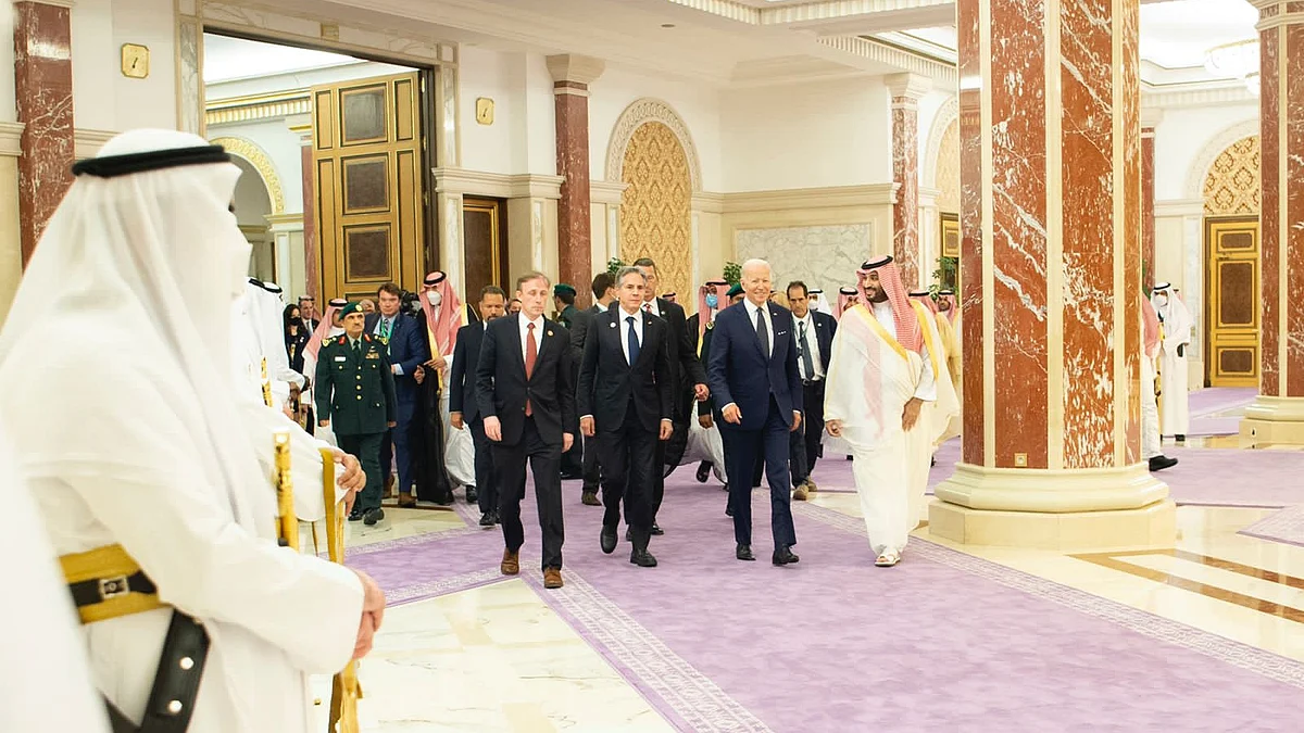 جانب من استقبال ولي العهد للرئيس الأمريكي بقصر السلام