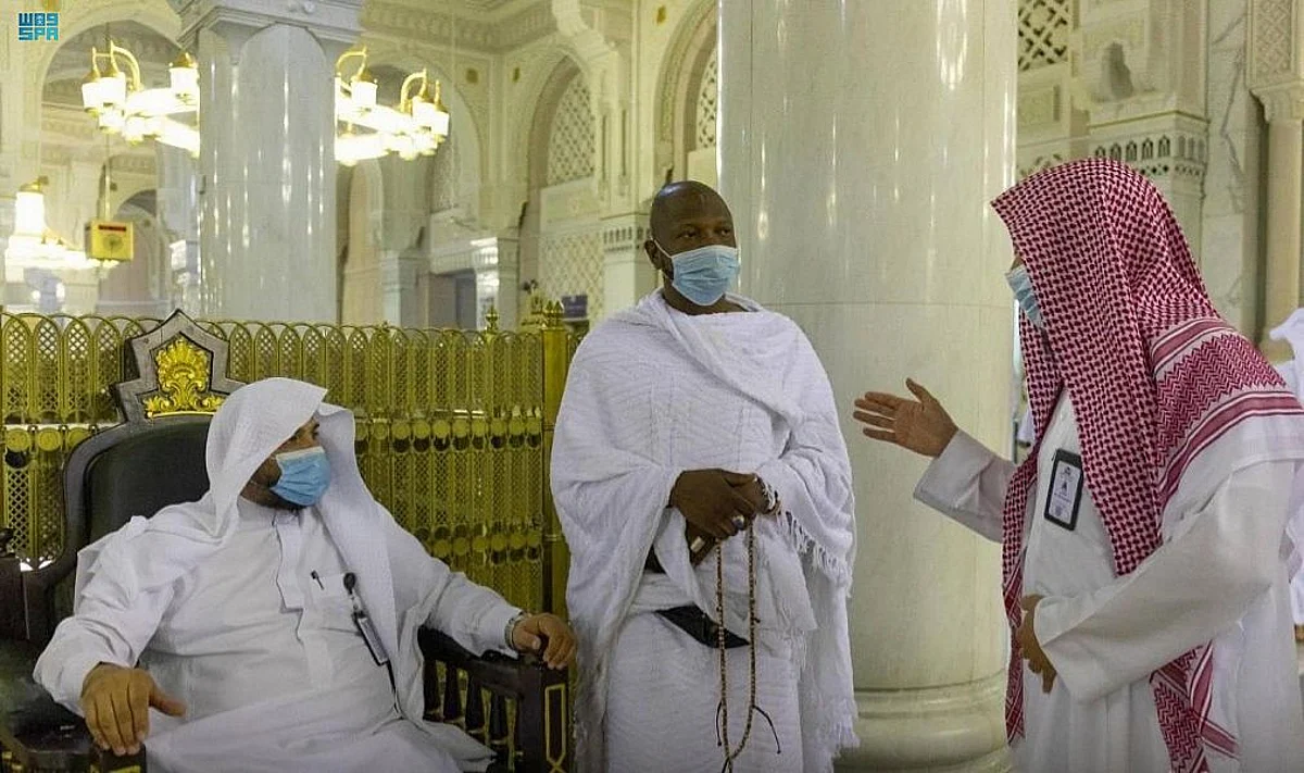 حزمة من الخدمات.. الحجاج يؤدون مناسكهم قبل توجههم إلى مشعر منى