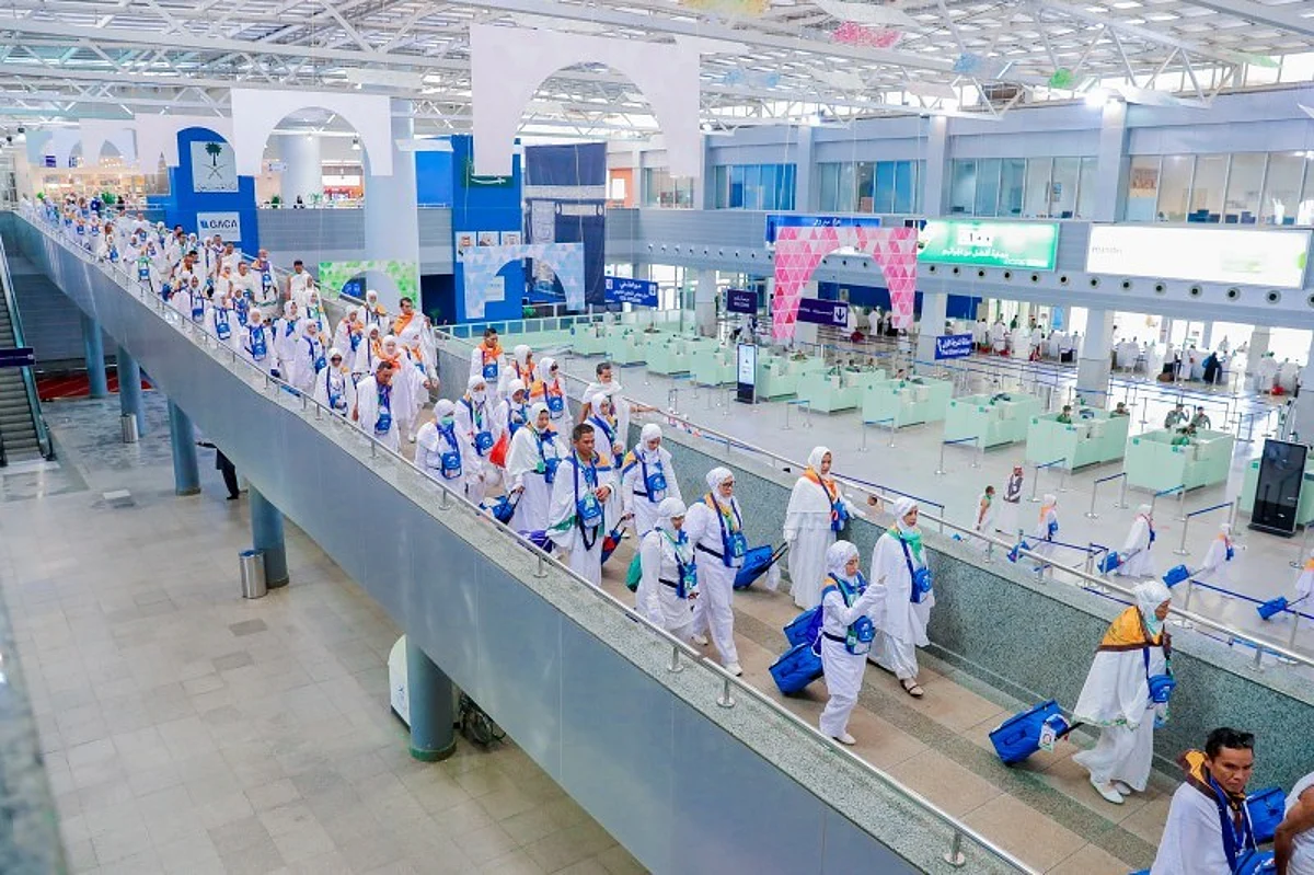 فيديو.. تجهيزات واستعدادات مطار الملك عبدالعزيز قبل وصول الحجاج المغادرين للمملكة
