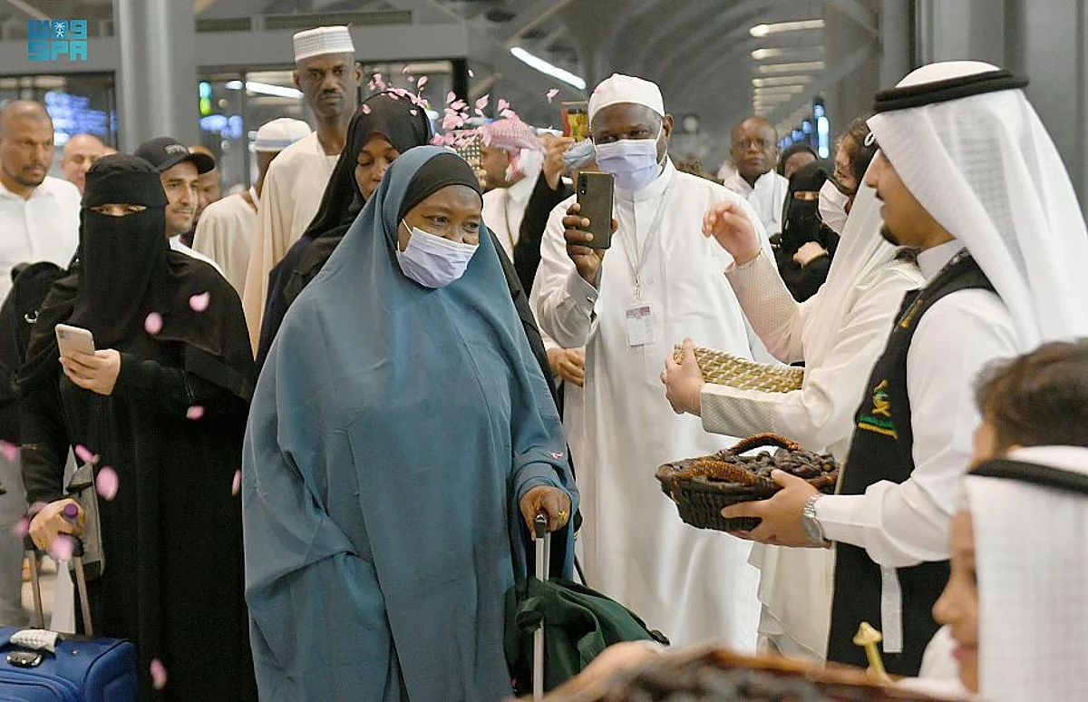 البهجة ترتسم على وجوه الحجاج لحظة بلوغهم المدينة بعد الحج