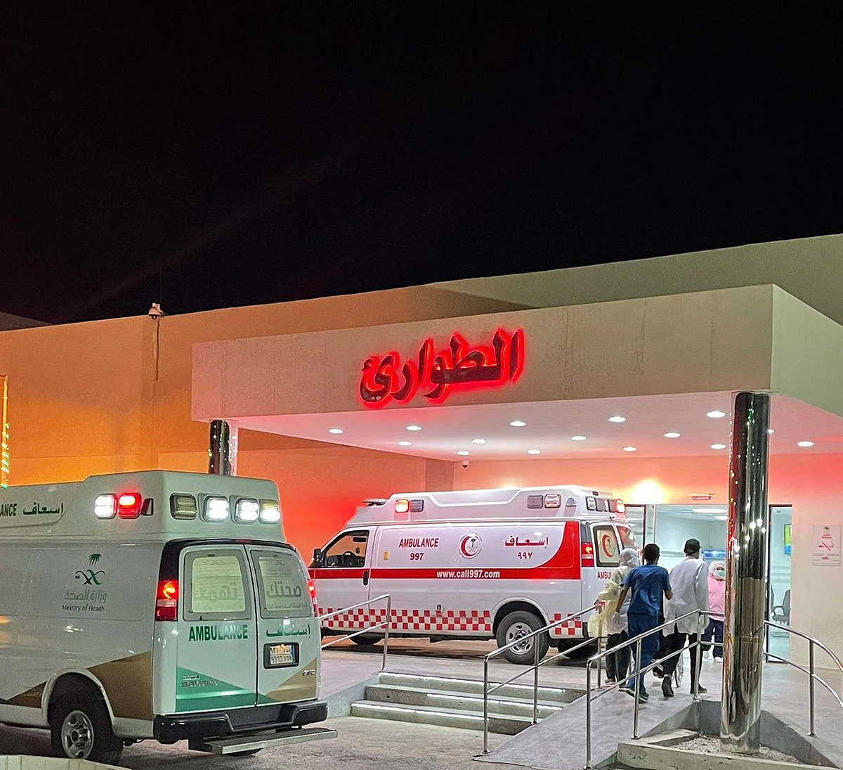 طبيب بمستشفى قيا يُنقذ حياة مُصاب توقف قلبه جراء حادث مروري