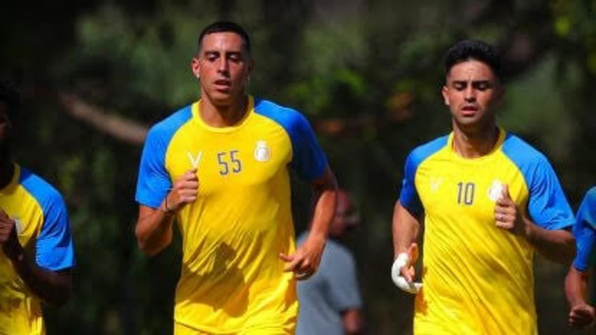 اللاعب فونيس موري أثناء مشكاركته في التدريبات الجماعية