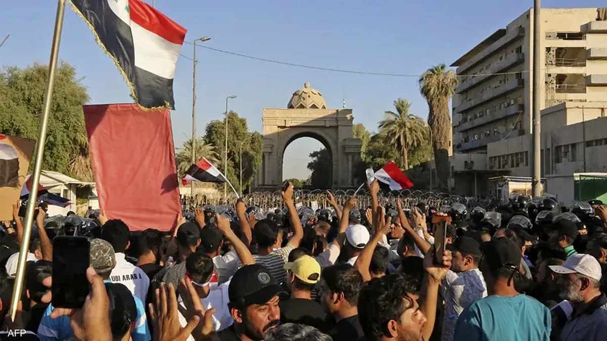 شهدت المنطقة الخضراء اقتحاما من طرف الآلاف من أنصار الصدر