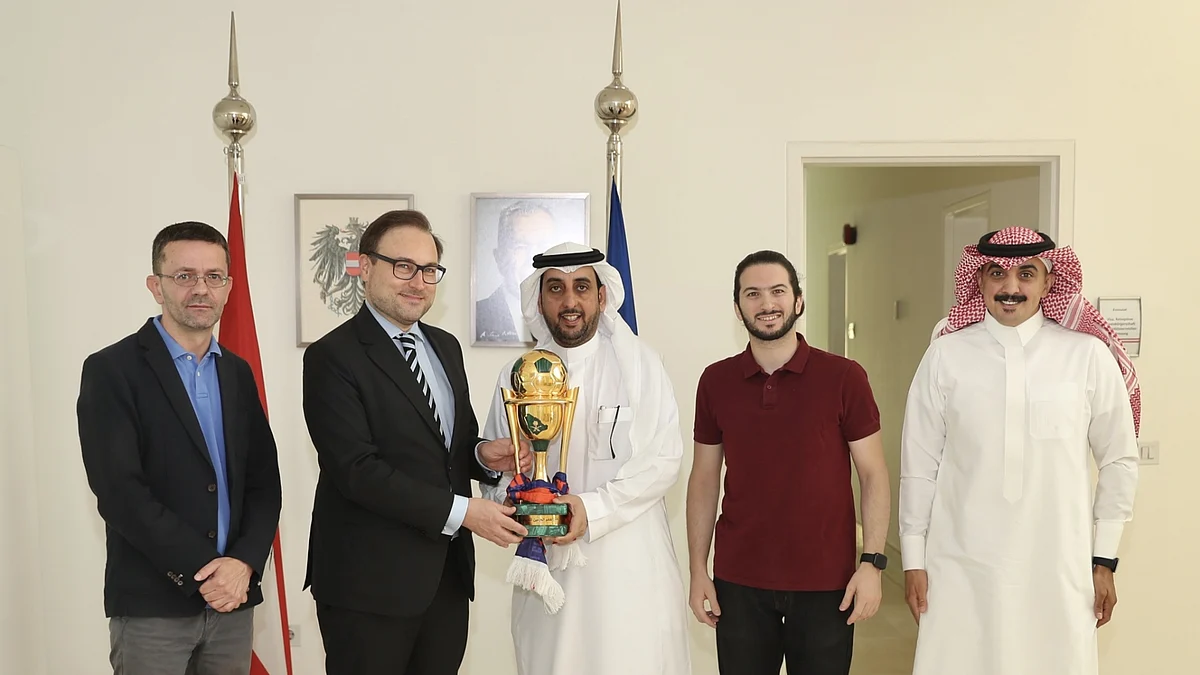 نائب سفير جمهورية النمسا بالمملكة يستقبل رئيس نادي الفيحاء