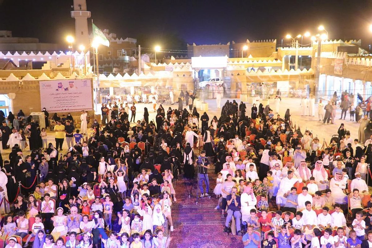 حفل كرنفالي بهيج.. عيد شقراء 43 في سوق حليوة التراثي