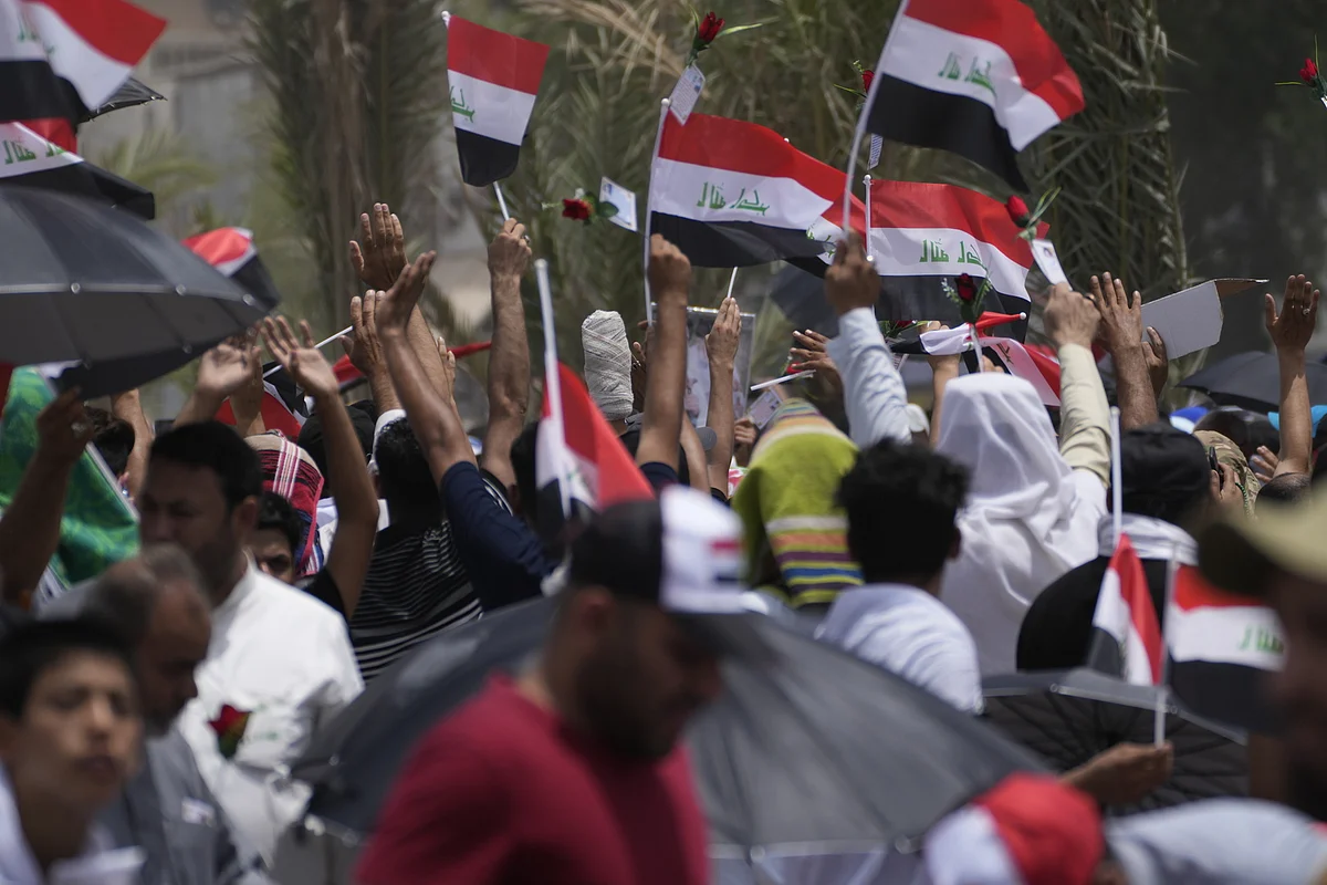 أكثرمن 120جريحًا في صدامات بين أنصار الصدر والقوى الأمنية جراء الاحتجاجات