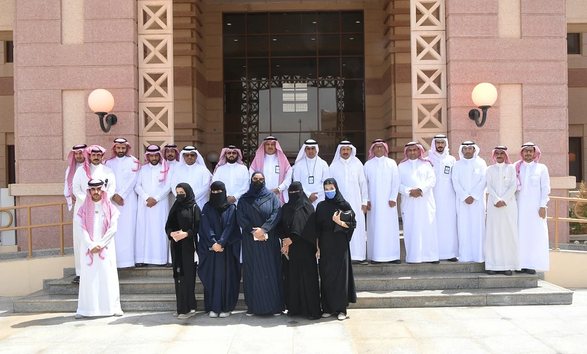 "السلمي" يدشن المرحلة التنفيذية لخطة التحول إلى نظام الفصول الثلاثة