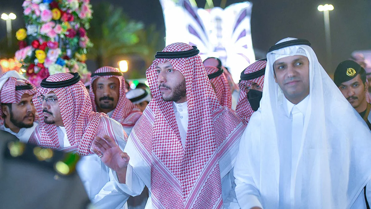 الأمير سعود بن نهار وأحمد القثامي "أرشيفية"