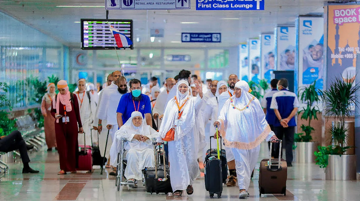 ضيوف الرحمن بمطار جدة
