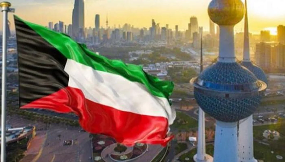 في العلبة قصاصة تحمل رسالة.. عندما تشتري هاتفًا لزوجتك توقع المفاجأة!
