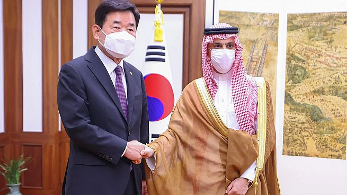 وزير الخارجية يلتقي رئيس البرلمان في كوريا