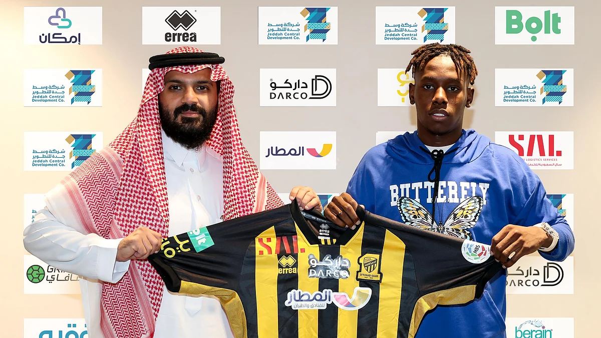 نادي الاتحاد يتعاقد مع اللاعب زكريا هوساوي