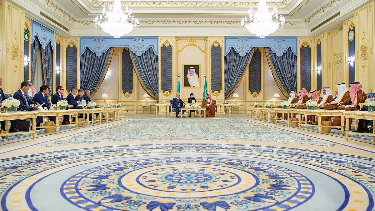 ولي العهد الأمير محمد بن سلمان مستقبلًا رئيس كازاخستان قاسم جومارت توكاييف