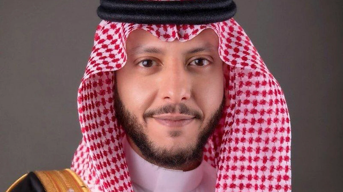 محافظ الطائف الأمير سعود بن نهار آل سعود