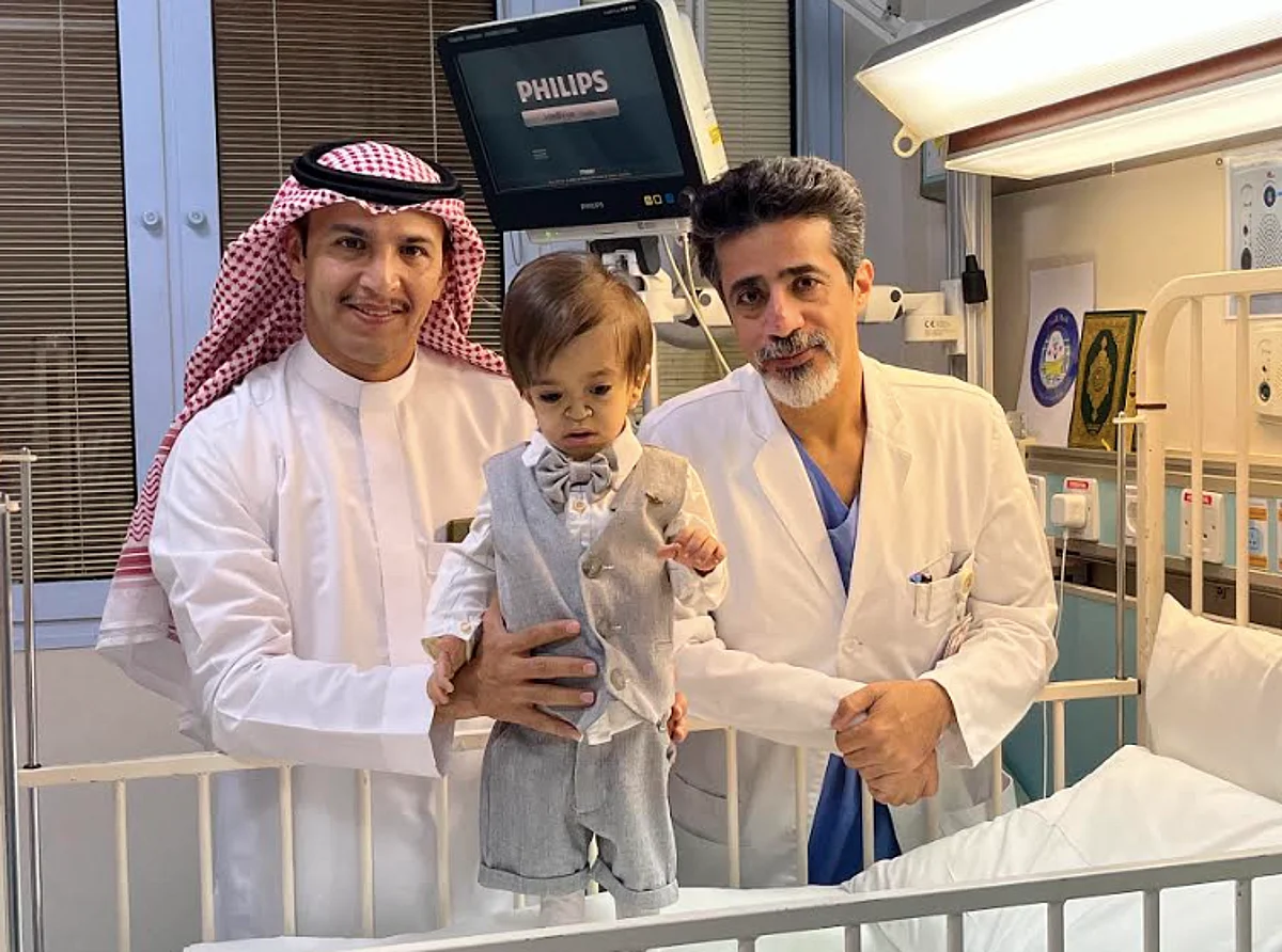 إجراء جراحة لطفل سعودي بفصيلة دم نادرة منذ الولادة بعد إصابته بمرض خطير
