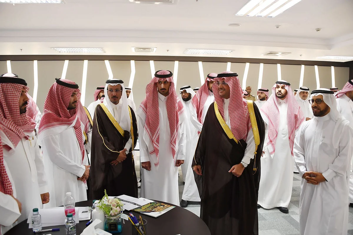 محافظ الأحساء يدشن مشروع "ارتقاء" لتطوير أداء منسوبي المحافظة