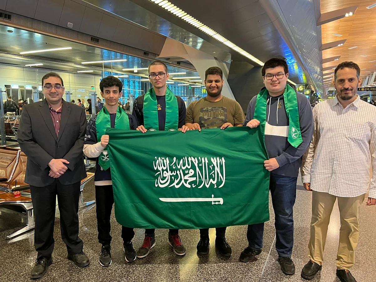 المملكة تحصد البرونزية في أولمبياد المعلوماتية الدولي بإندونيسيا