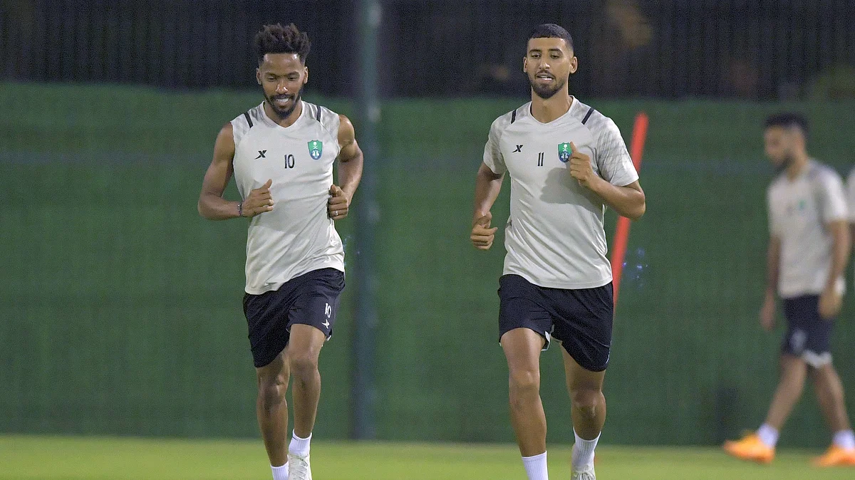 باجتماع مع المدرب.. الأهلي يدشن تدريباته تحضيرًا لدوري يلو