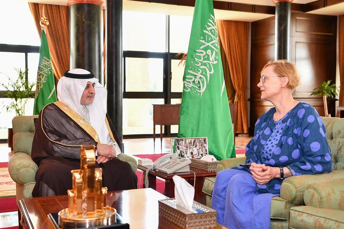 أمير تبوك يستقبل القنصل الألماني لدى المملكة