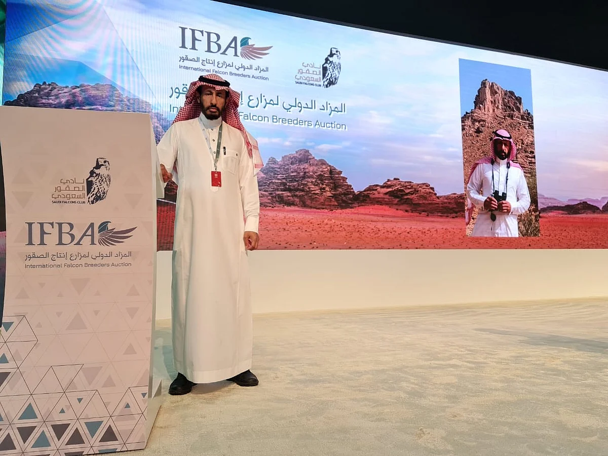 منيف الرشيدي يتحدث في ندوة مستقبل الصقارة