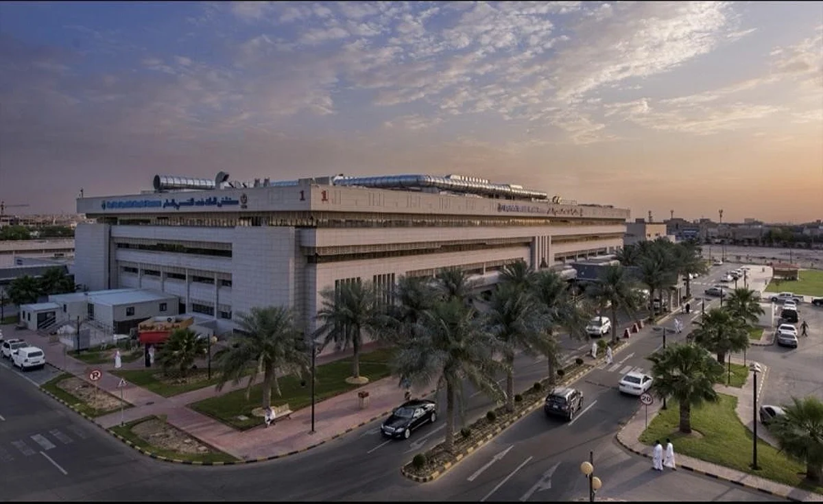 المختبر الآلي بمستشفى الملك فهد التخصصي ينقل 8000 عينة خلال ساعة