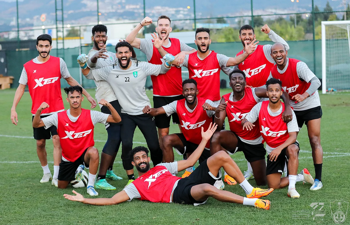 لاعبو الأهلي ينتظمون في معسكرهم بتركيا