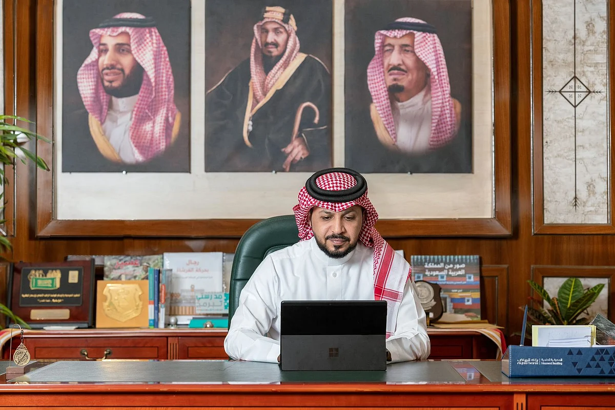 مدير عام التعليم بمنطقة عسير الدكتور أحمد العُمري