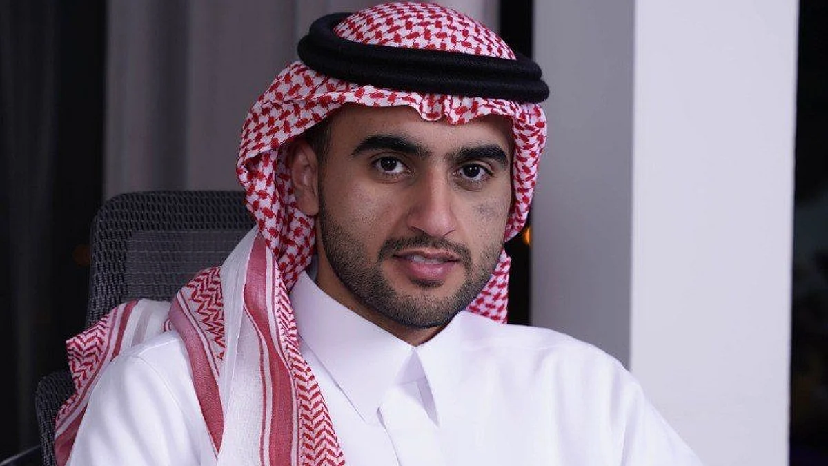 نائب رئيس تطبيق المطار فيصل الراجحي