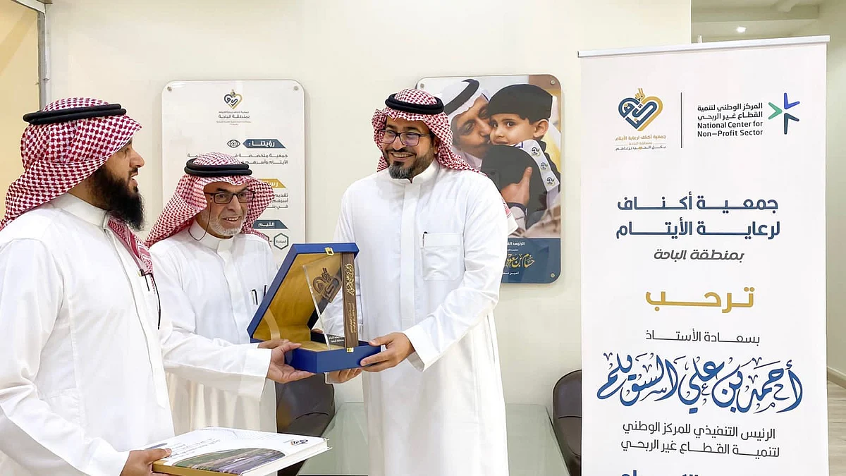 رئيس "أكناف" يستعرض جهود الجمعية وإنجازاتها في خدمة الأيتام