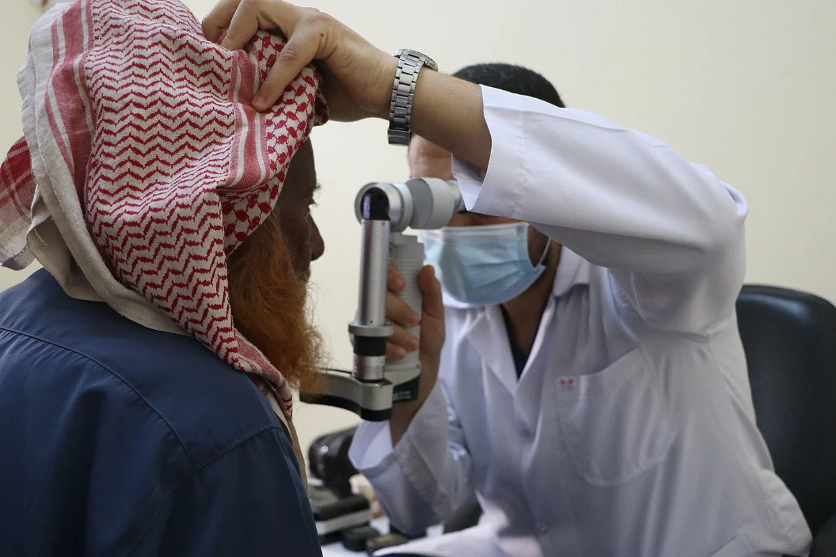 استفاد منها 240 شخصاً.. "صحة القنفذة" تطلق قافلة طبية لمرضى العيون والأطفال
