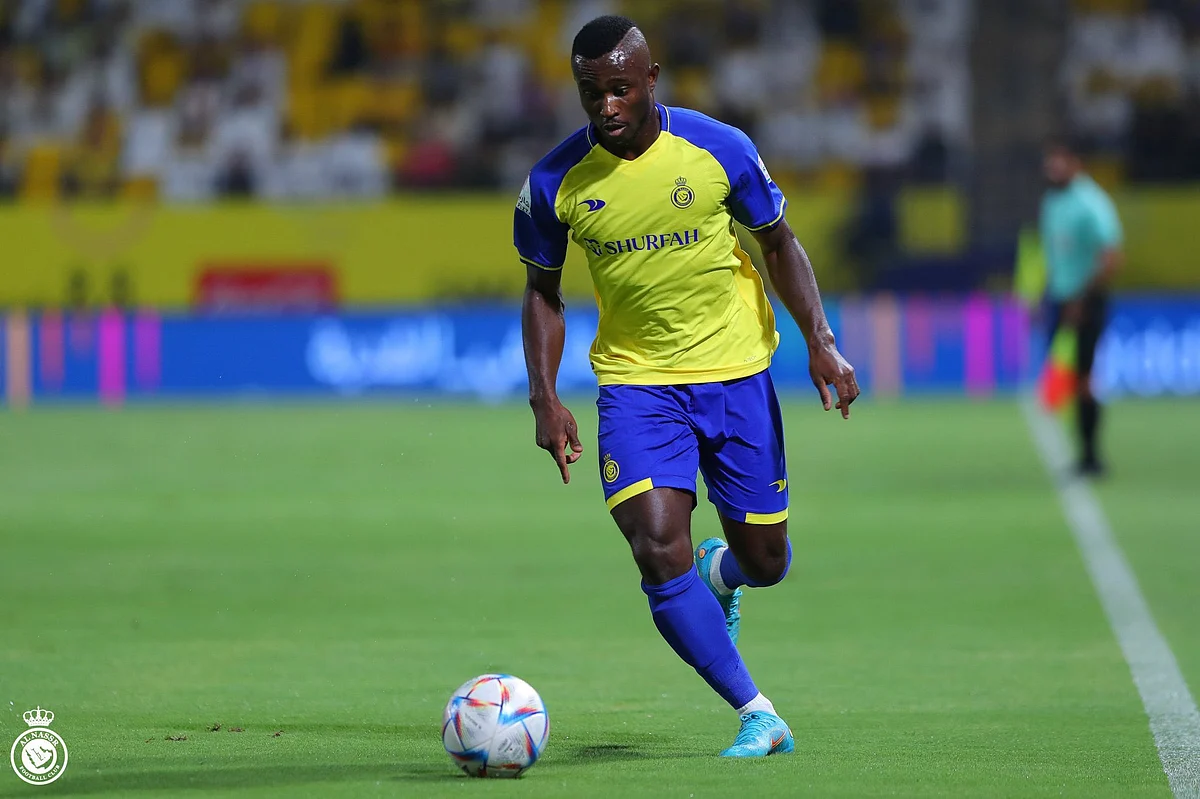 لاعب الفريق الكروي الأول بنادي النصر الإيفواري كونان