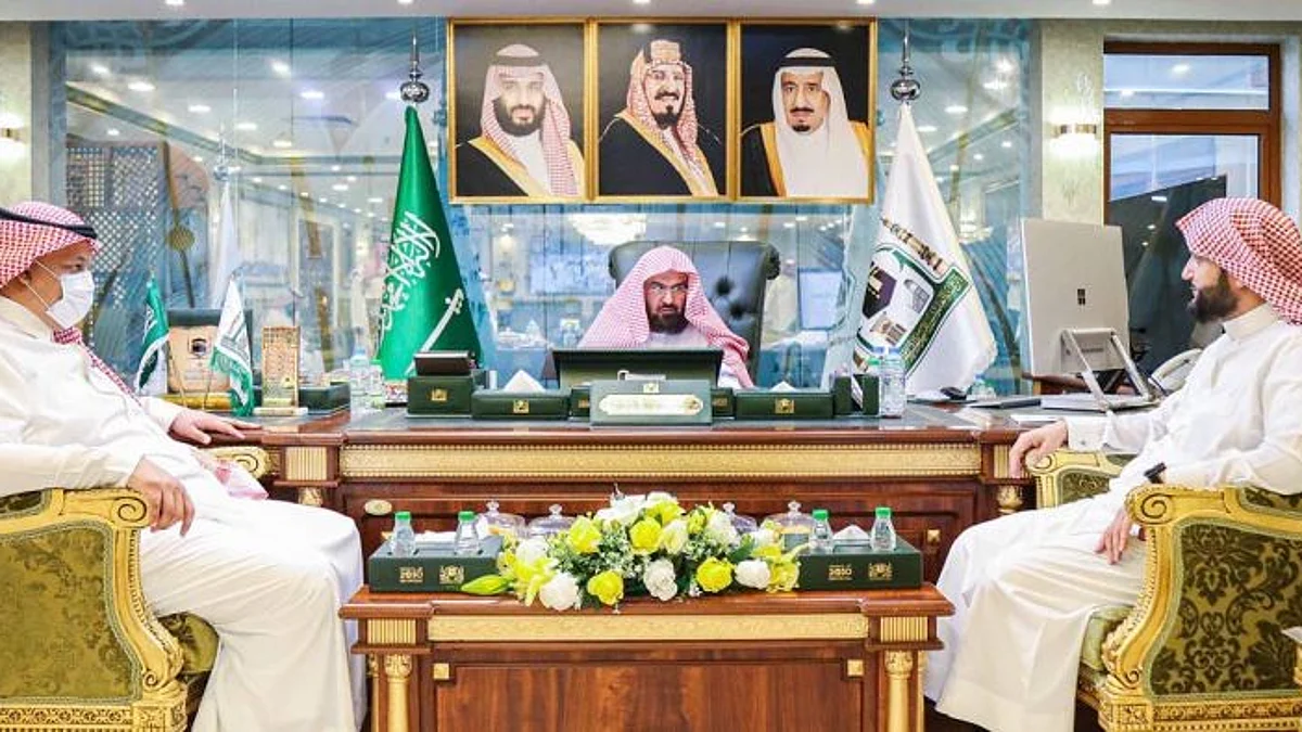 الشيخ عبدالرحمن السديس يلتقي بمساعده للحوكمة عبدالوهاب الرسيني