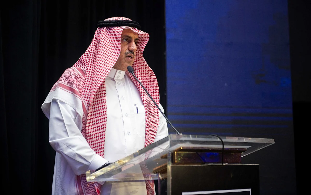 رئيس جامعة الملك خالد فالح بن رجاء الله السلمي