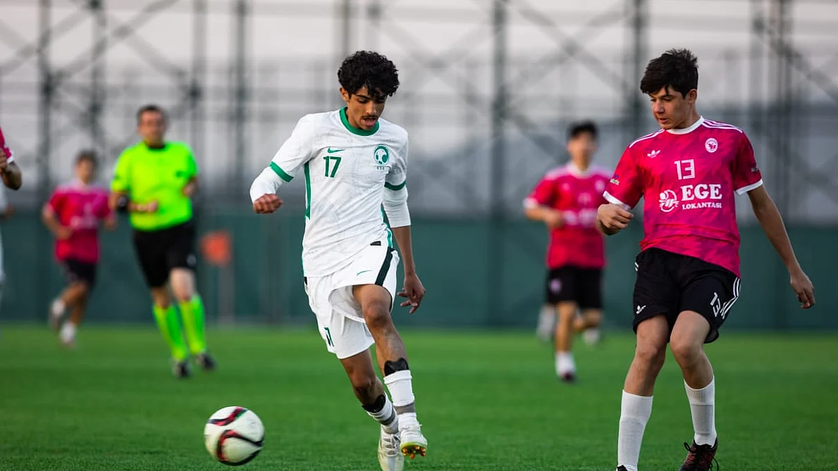 جانب من لقاء براعم المنتخب السعودي مع فريق يني بوردور التركي