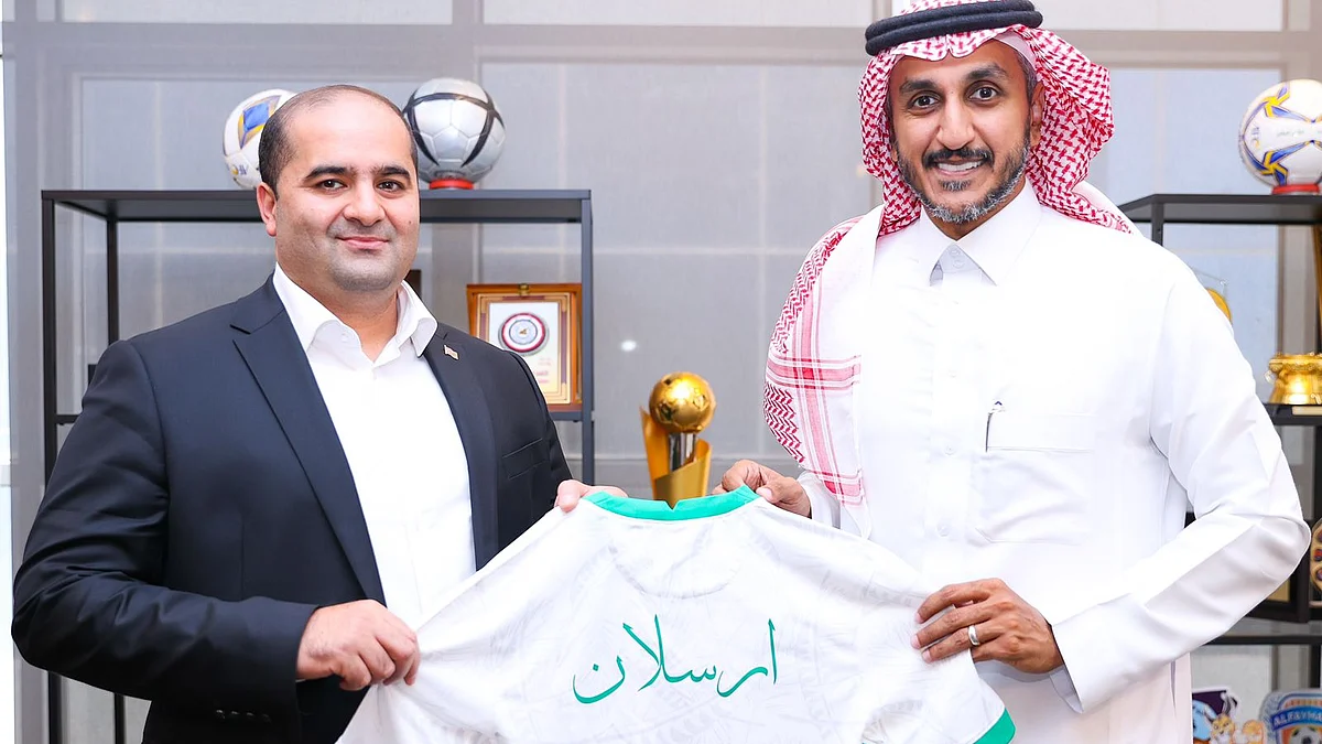 القاسم يلتقي بوفد الاتحاد التركمانستاني لكرة القدم