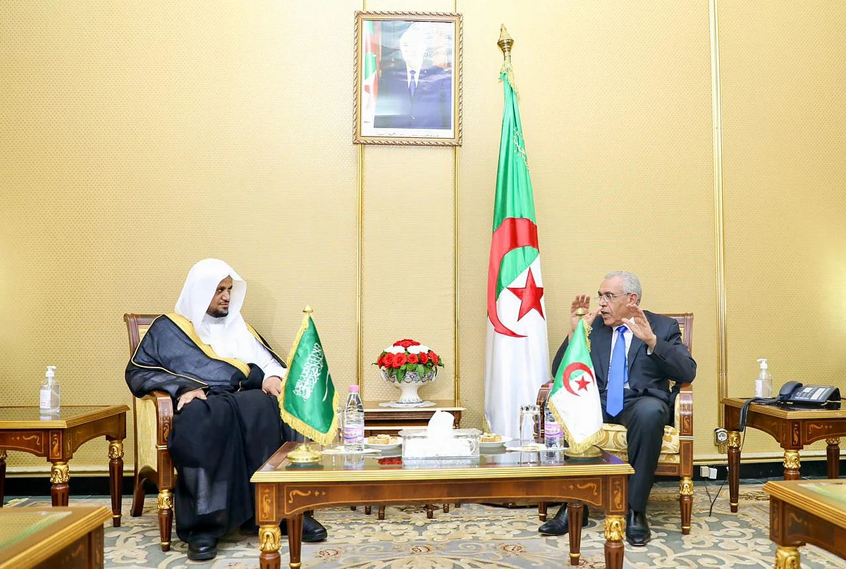 سعود المعجب يلتقي عبدالرشيد طبي