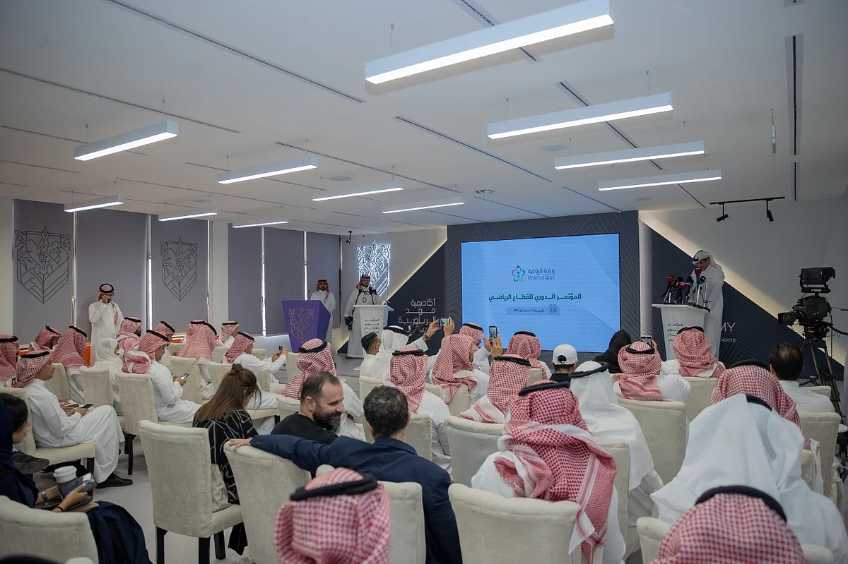 "السلمي " مساعد وزير الرياضة: المؤتمر الدوري سيقامُ بشكل أسبوعي تفعيلاً لمبدأ الشفافية.. تعرف على التفاصيل