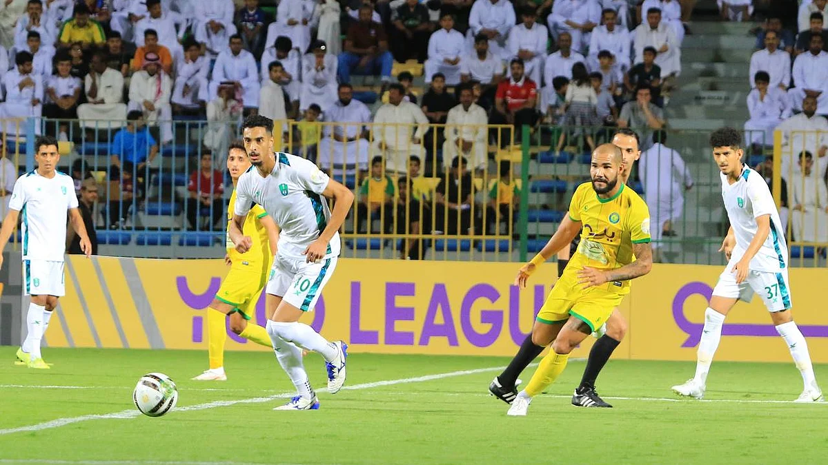جانب من لقاء الأهلي والعروبة