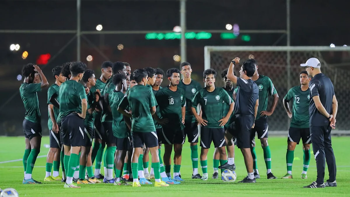 ناشئو المنتخب السعودي أثناء المعسكر الإعدادي بالدمام