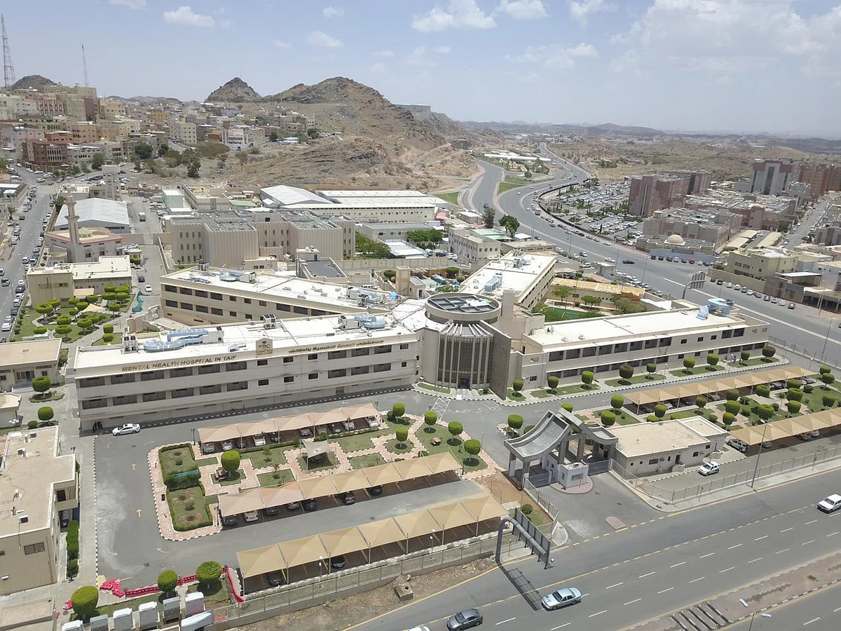 "مجمع إرادة بالطائف" يشارك في مبادرة مستشفى الصحة الافتراضي