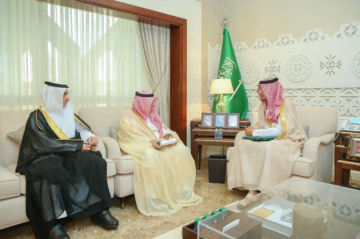 نائب أمير الشرقية يستقبل المشرف العام على جمعية البر
