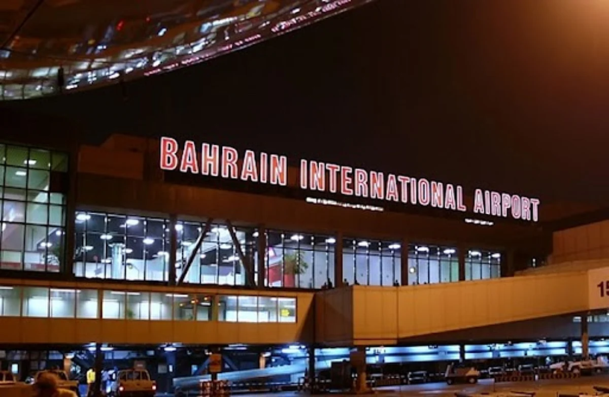 مطار البحرين الدولي يشارك المواطنين السعوديين القادمين فرحتهم باليوم الوطني