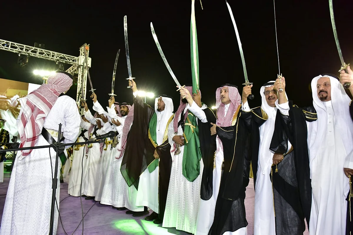 عرضة سعودية ومشاهد من أعالي جبال طويق.. حريملاء تحتفي باليوم الوطني.. صور
