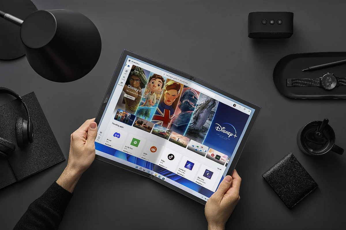 تطلق اسوس جهاز الـ Zenbook 17 Fold OLED في حدث IFA 2022 الإعلامي وحدث الإطلاق الافتراضي