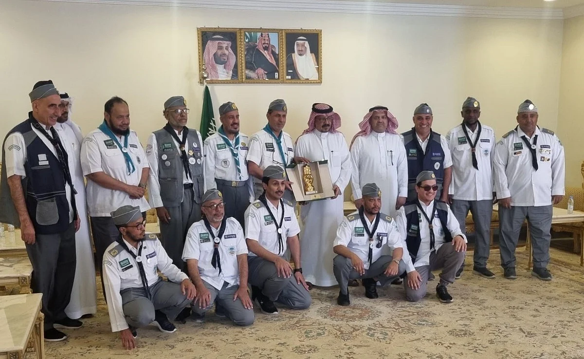 أحمد العلم يستقبل عبدالله الفهد بديوان محافظة الأفلاج