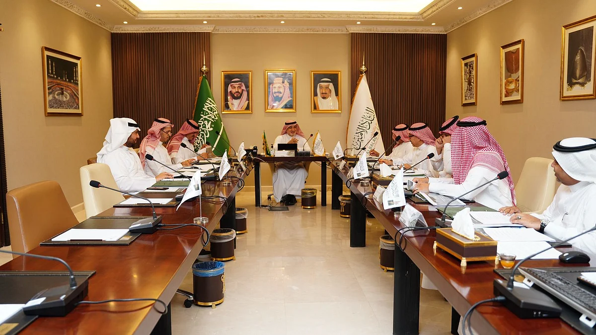 مكة.. حزمة من القرارات والشراكات يقرها "البلد الأمين" مع القطاع الخاص هنا تفاصيلها